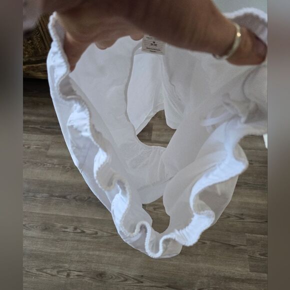 White Athletic runn8ng shorts with lining size 8/10 - Picture 3 of 4